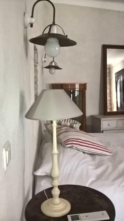Le Lapin Blanc Apartment แซ็งต์-เรมีย์-เดอ-โพรวองซ์ ภายนอก รูปภาพ
